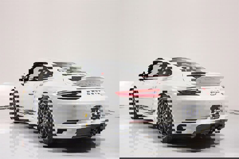 Used 2019 Porsche 911 Carrera T image 8