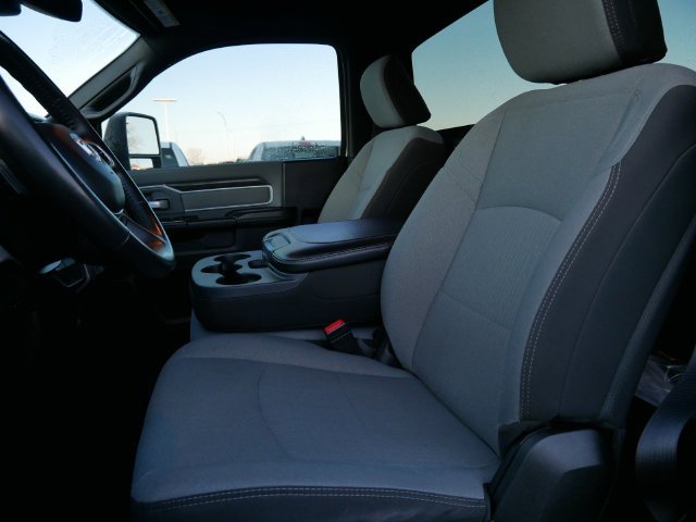 Used 2023 RAM 4500 4x4 Regular Cab DRW image 18