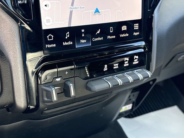 Used 2023 RAM 1500 Laramie AWD/4WD image 18