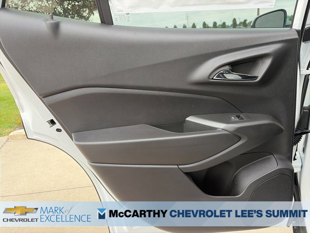 New 2026 Chevrolet Trax LS w/ LS Convenience Package FWD image 38