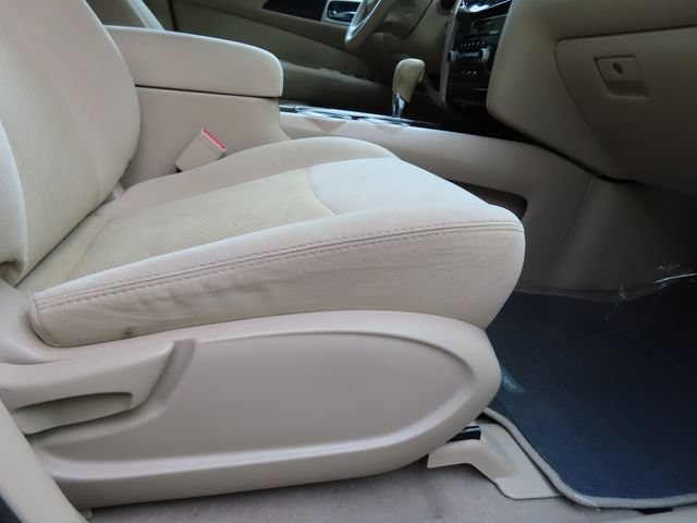 Used 2014 Nissan Pathfinder S FWD image 27