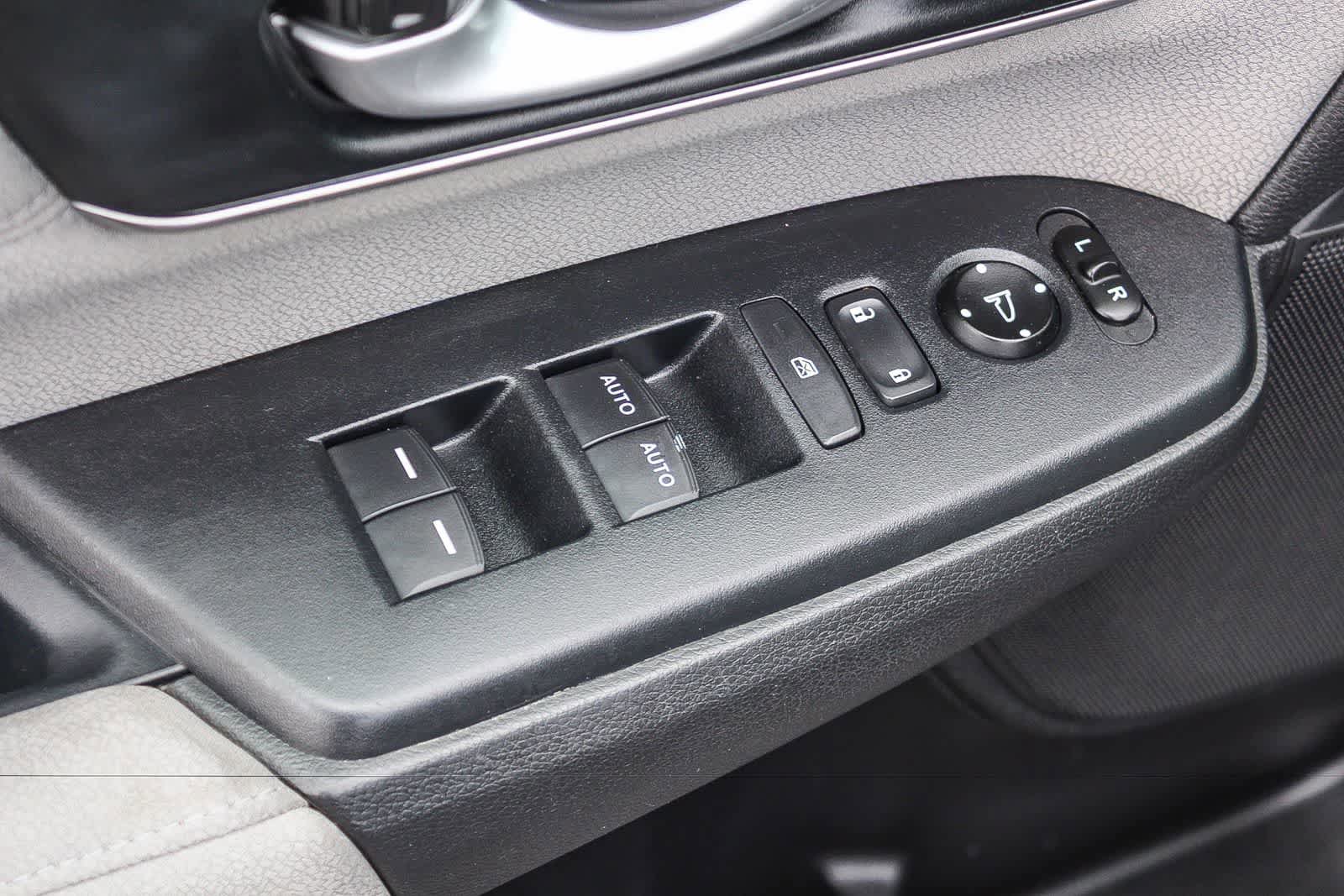 Used 2019 Honda CR-V EX image 27