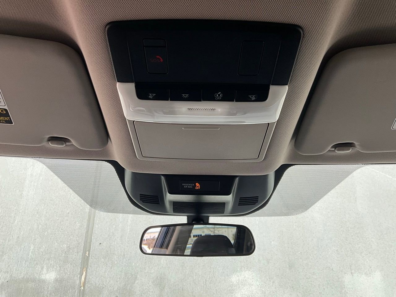 Used 2025 Nissan Rogue SV image 16