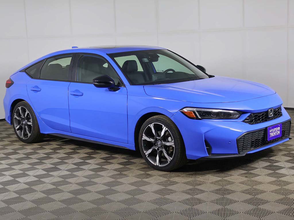 Used 2025 Honda Civic Sport Touring image 2