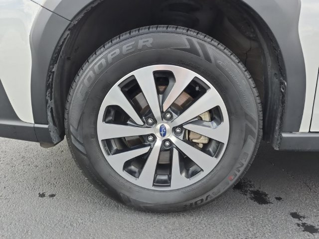 Used 2024 Subaru Outback Premium AWD/4WD image 12