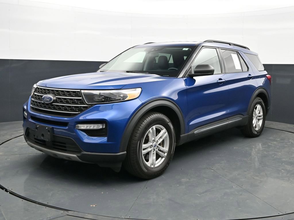 Used 2022 Ford Explorer XLT w/ Equipment Group 202A RWD image 3