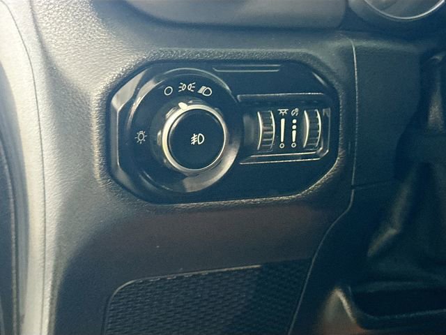 Used 2018 Jeep Wrangler Sport image 11