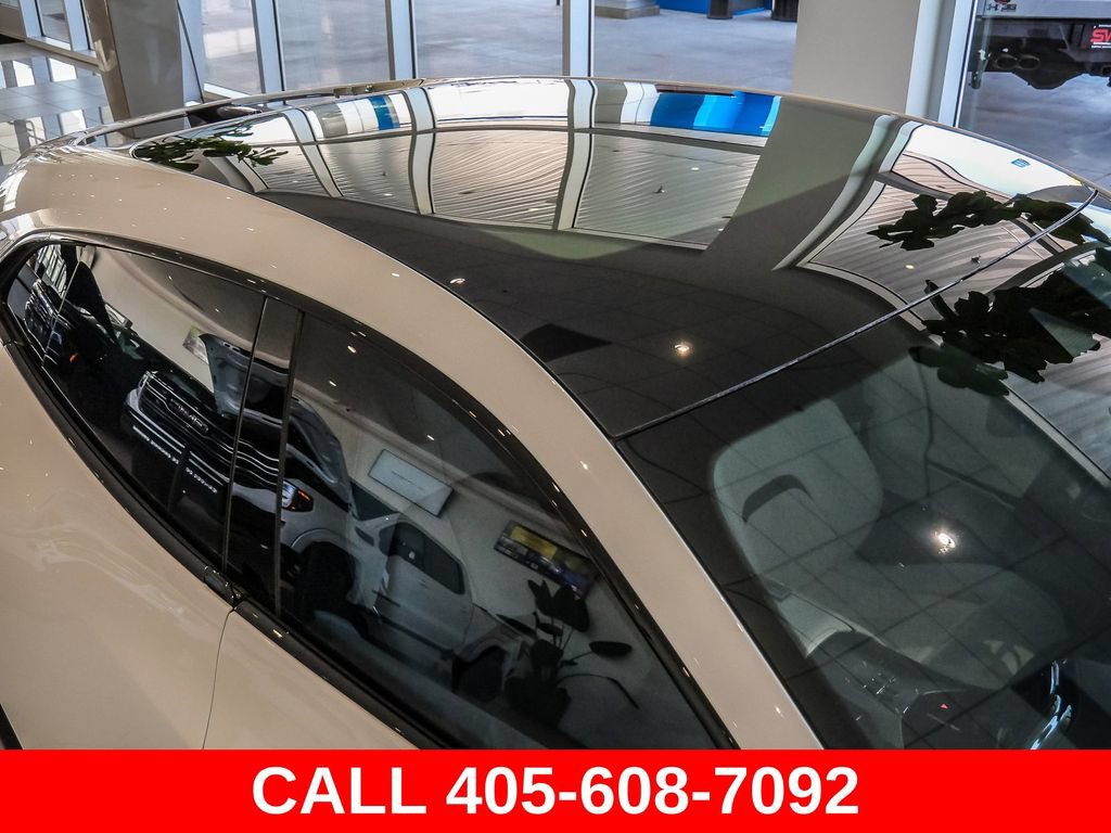 Used 2025 Ferrari Purosangue AWD/4WD image 20