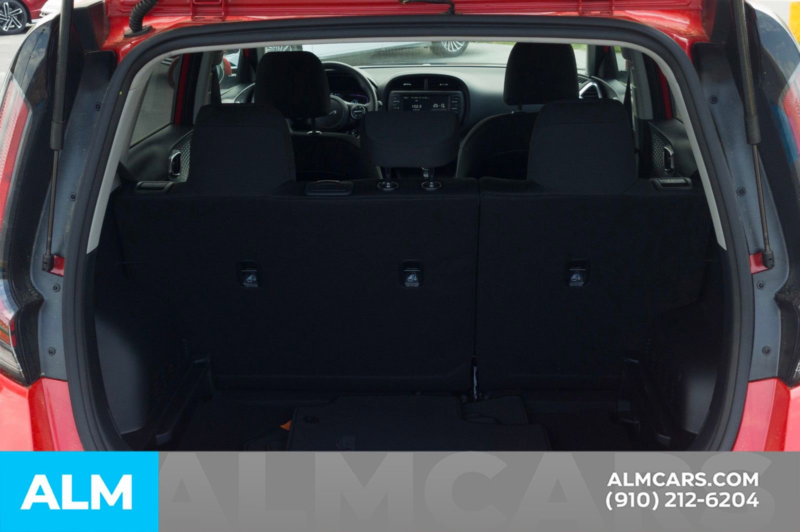 Used 2025 Kia Soul LX w/ LX Technology Package image 9