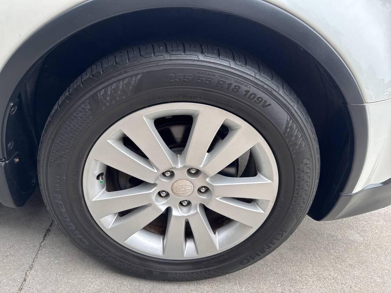 Used 2013 Subaru Tribeca Limited w/ PWR Moonroof Pkg AWD/4WD image 29