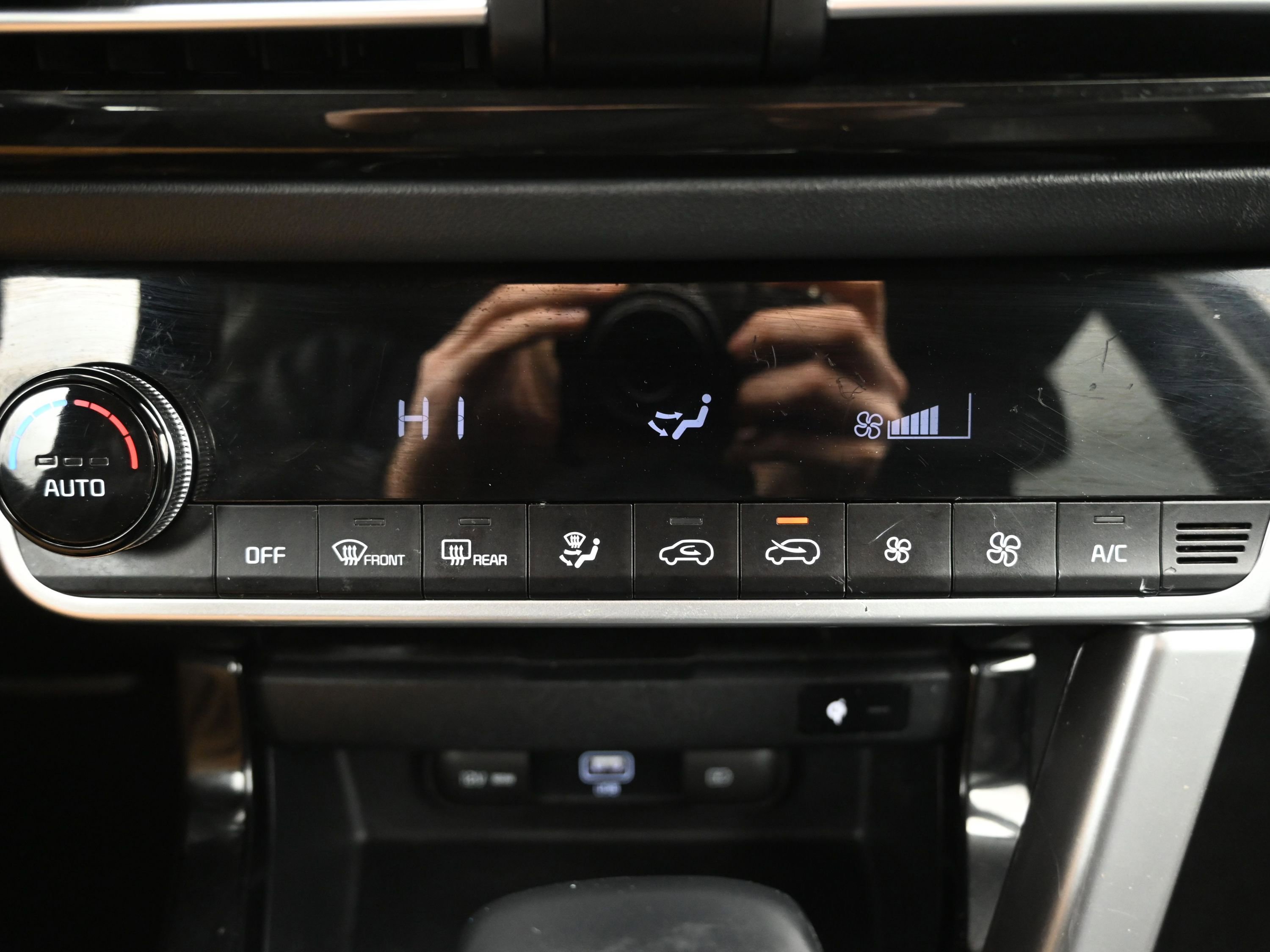 Used 2021 Kia Seltos SX w/ SX Sunroof Package image 17