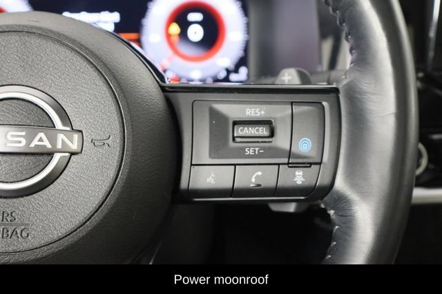 Used 2022 Nissan Pathfinder Platinum w/ Cargo Package FWD image 9