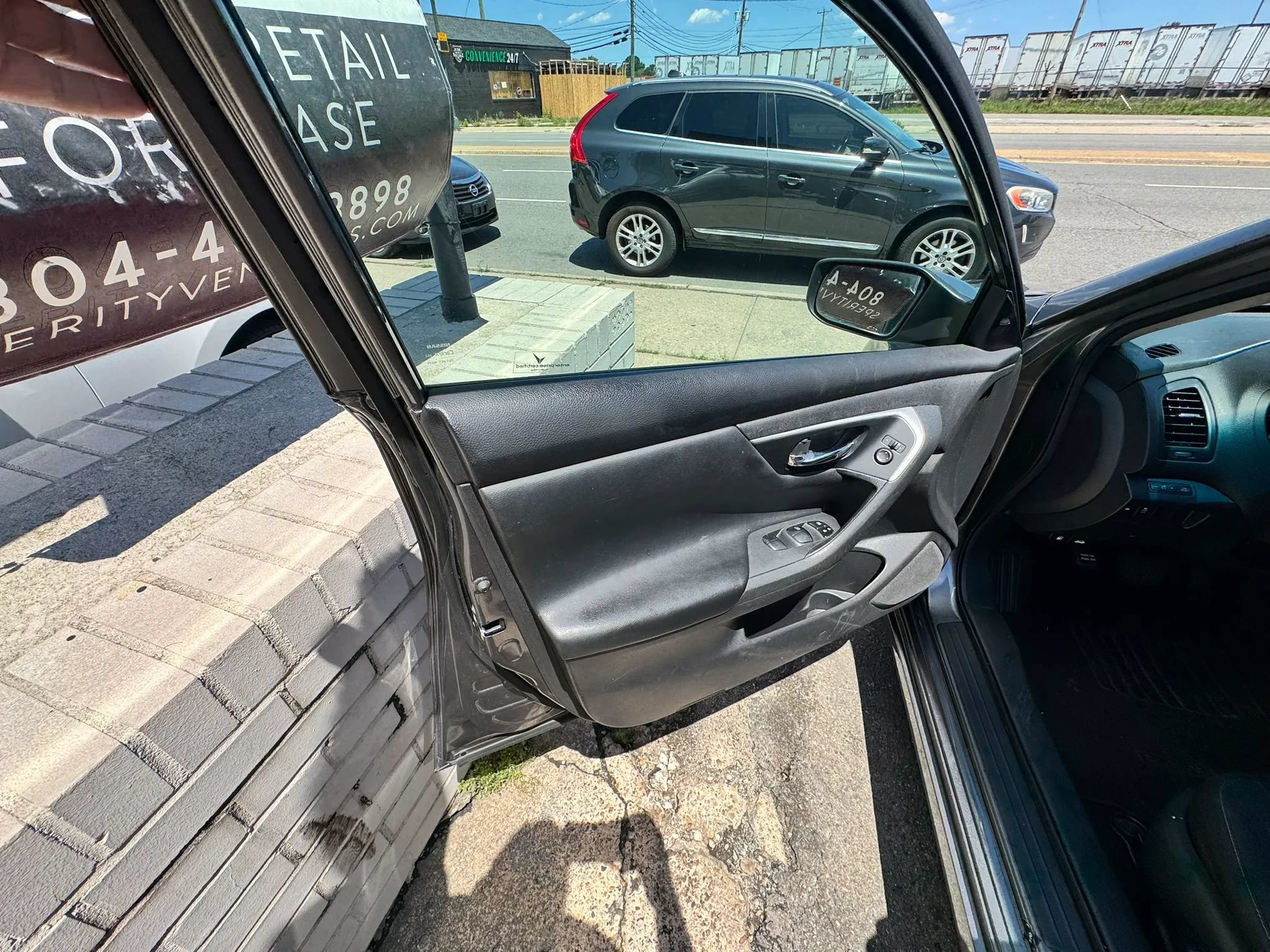 Used 2018 Nissan Altima 2.5 SV FWD image 11