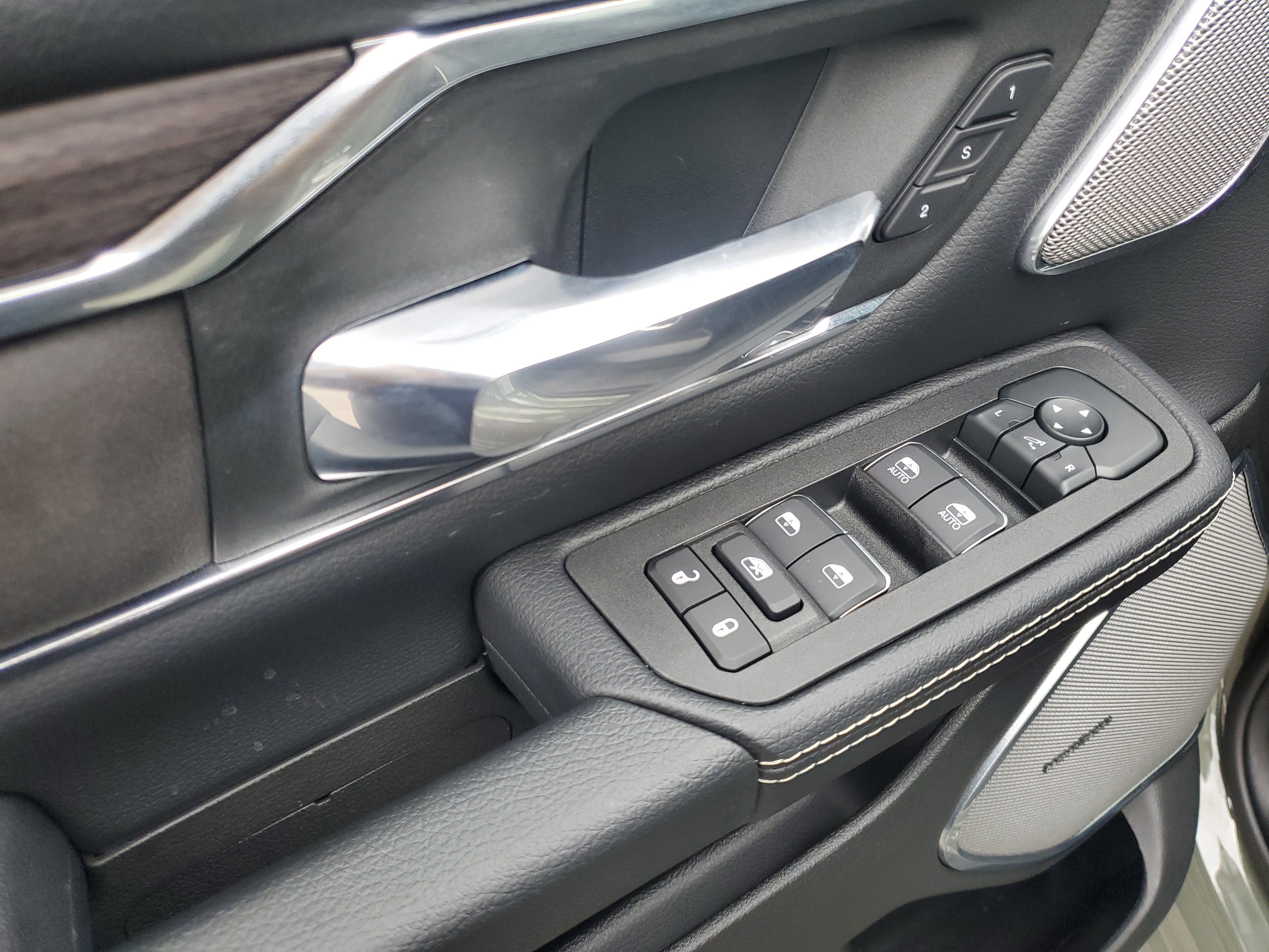 Used 2026 RAM 1500 Laramie w/ Night Edition image 14