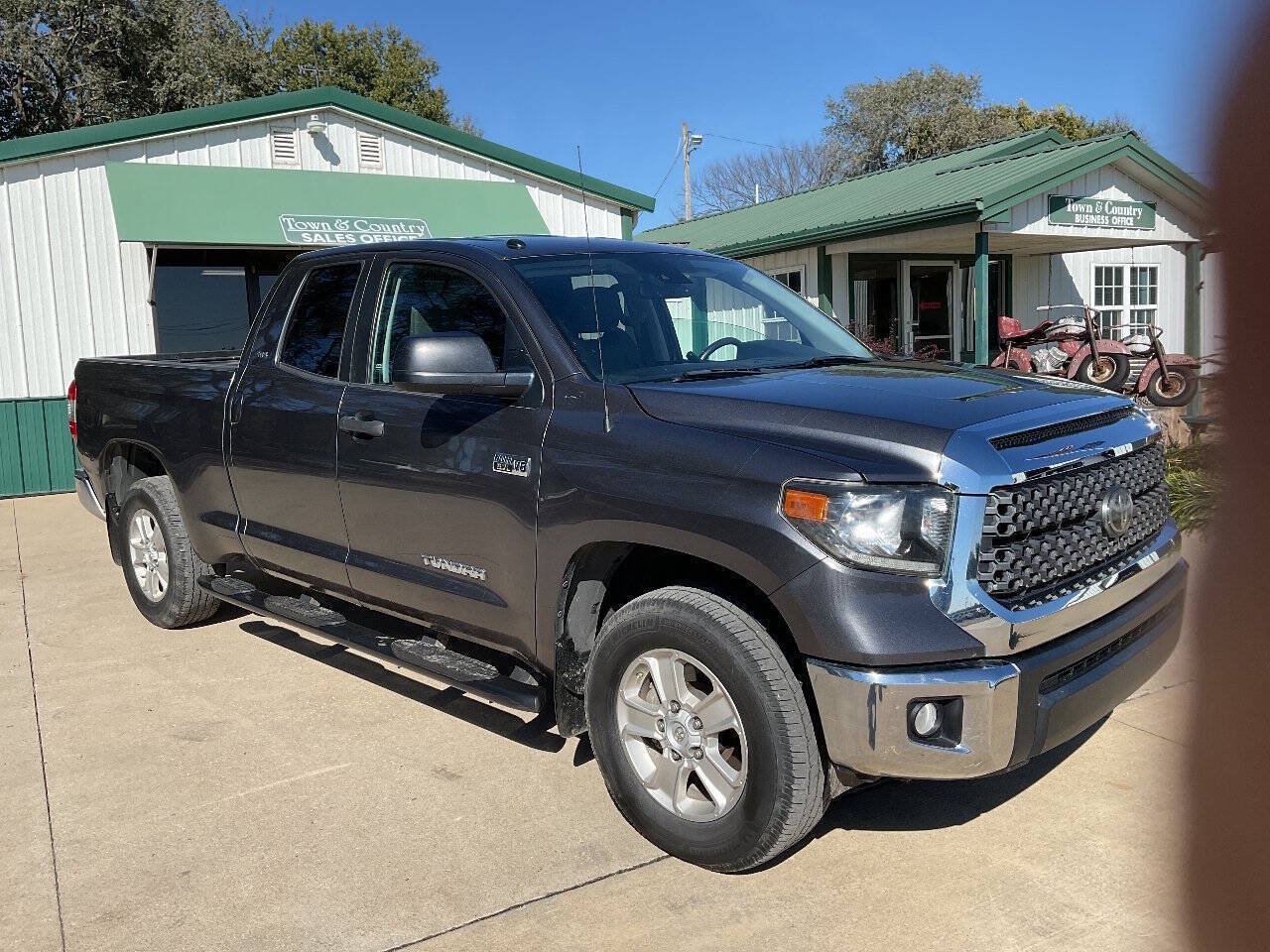 Used 2019 Toyota Tundra SR5 AWD/4WD image 3