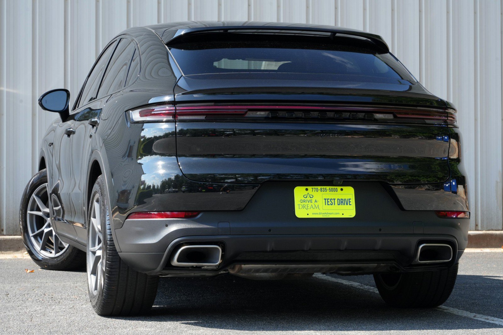 Used 2024 Porsche Cayenne Coupe AWD/4WD image 6