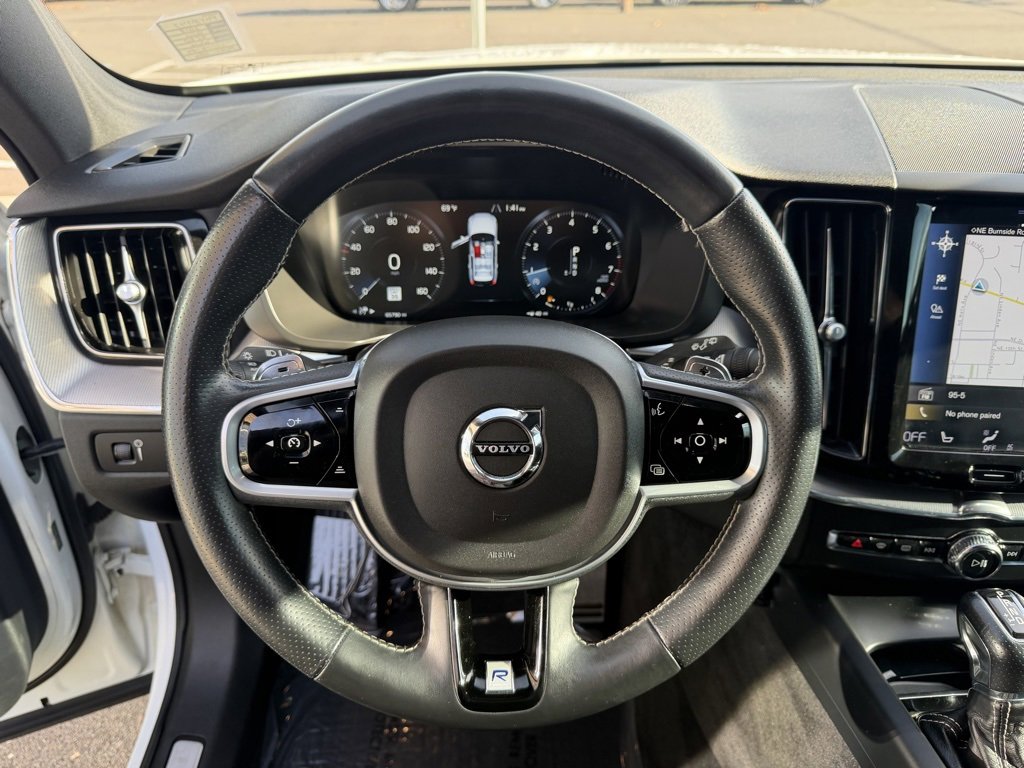 Used 2018 Volvo XC60 T6 R-Design w/ Convenience Package image 19