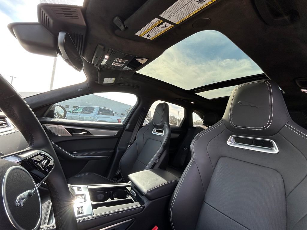 Used 2024 Jaguar F-PACE R-Dynamic S AWD/4WD image 12