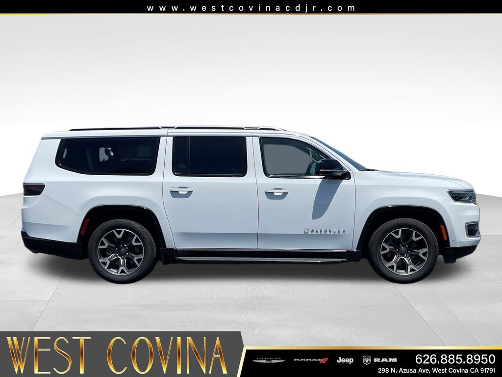 Used 2024 Jeep Wagoneer L Series III w/ Flexible Seating Group AWD/4WD image 4