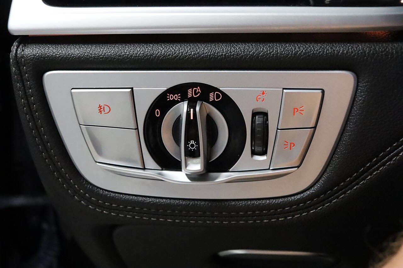 Used 2019 BMW 750i xDrive image 23