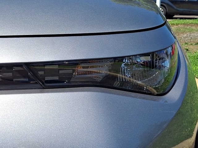Certified 2025 Kia Soul LX w/ LX Technology Package FWD image 9