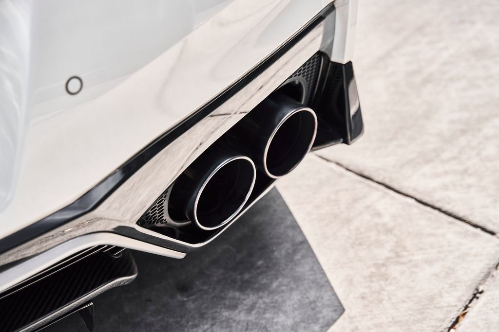 Used 2021 Nissan GT-R Premium image 14