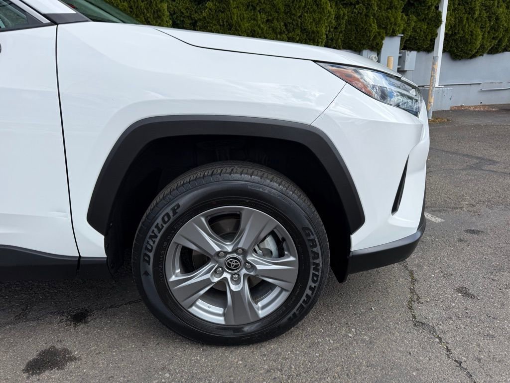 Certified 2022 Toyota RAV4 XLE AWD/4WD image 12