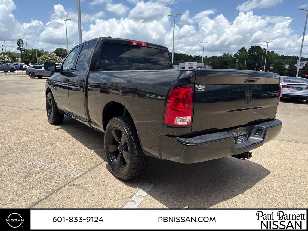 Used 2018 RAM 1500 Express w/ Black Ram 1500 Express Group AWD/4WD image 8