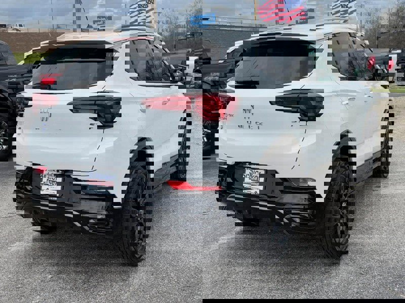 Used 2024 Buick Encore GX Sport Touring image 3