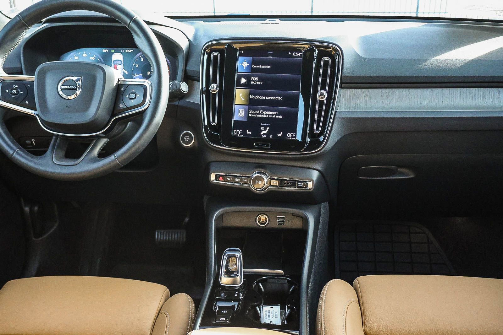 Used 2022 Volvo XC40 T5 Inscription w/ Advanced Package image 25