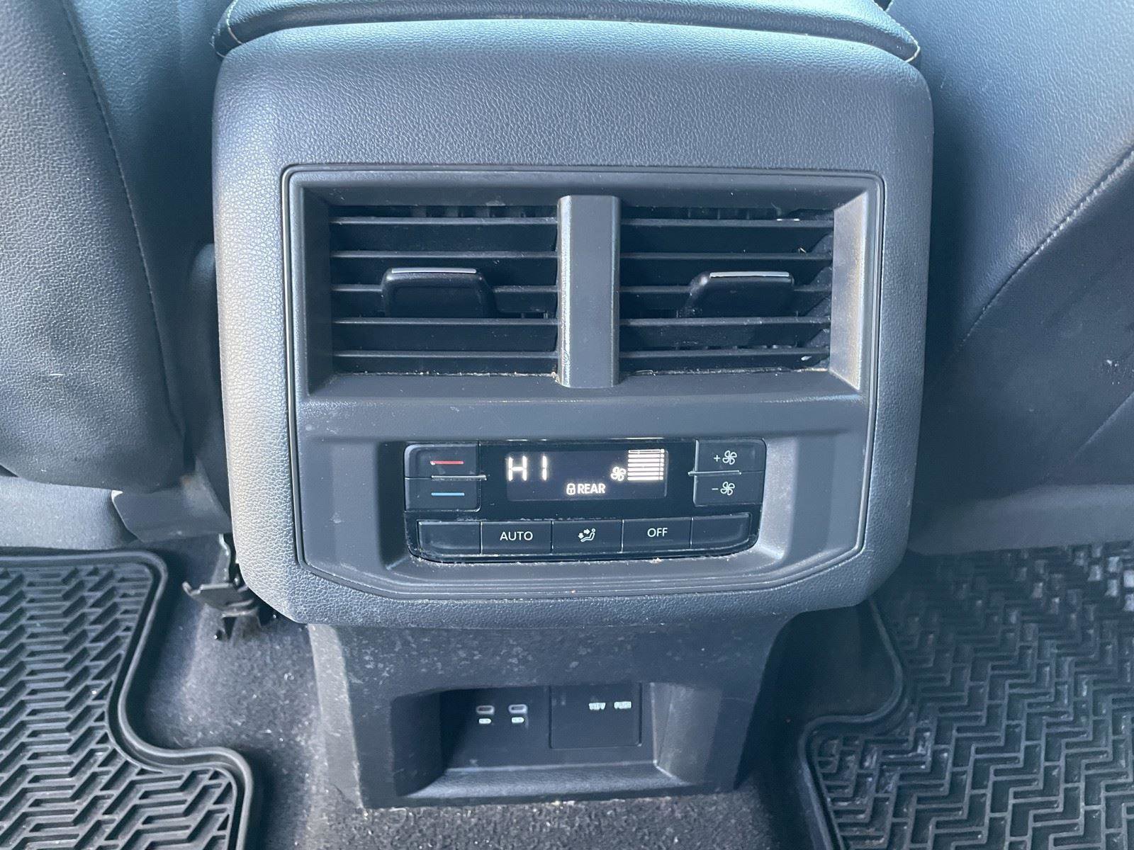 Used 2022 Volkswagen Atlas SE image 23