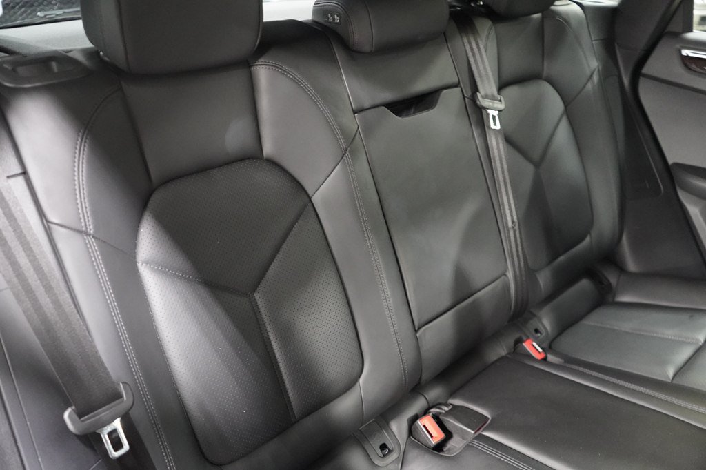 Used 2023 Porsche Macan S AWD/4WD image 21