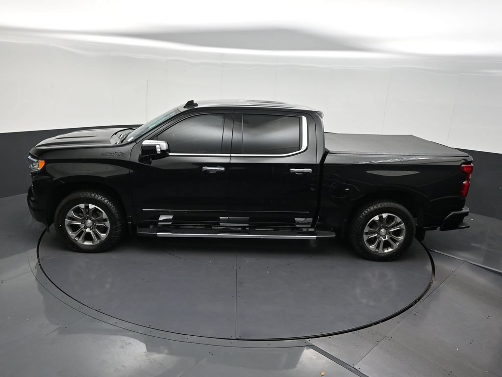 Used 2024 Chevrolet Silverado 1500 High Country w/ Technology Package AWD/4WD image 16