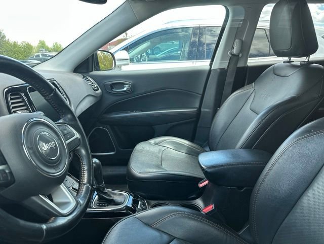 Used 2020 Jeep Compass Limited w/ Premium Lighting Group AWD/4WD image 7