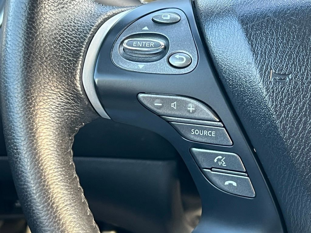 Used 2013 Nissan Pathfinder SV image 33