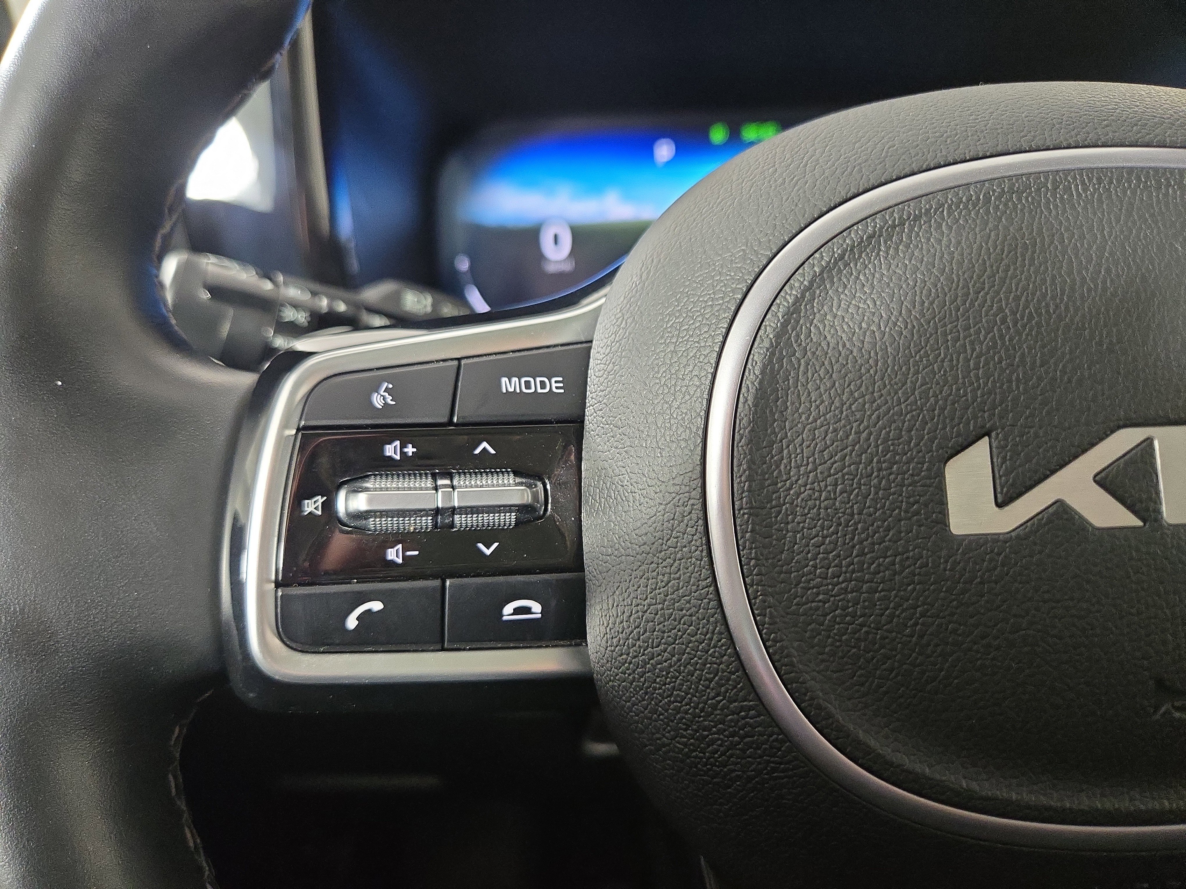 Used 2023 Kia Sorento SX image 17