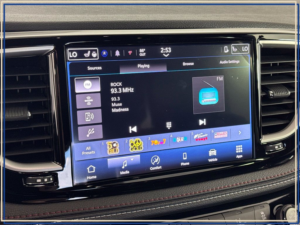 New 2027 Chrysler Pacifica Select AWD/4WD image 21