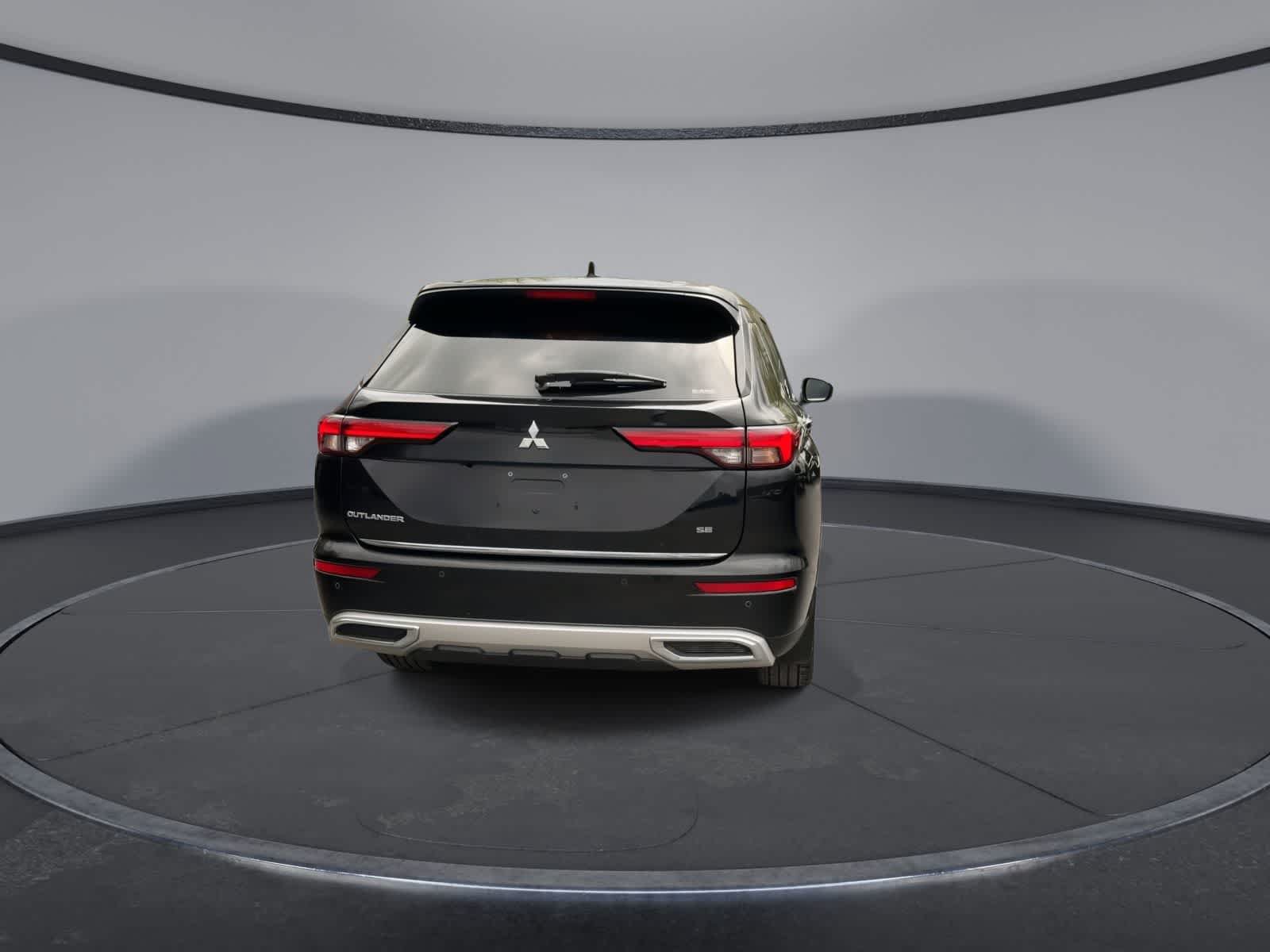 Used 2022 Mitsubishi Outlander SE AWD/4WD image 7