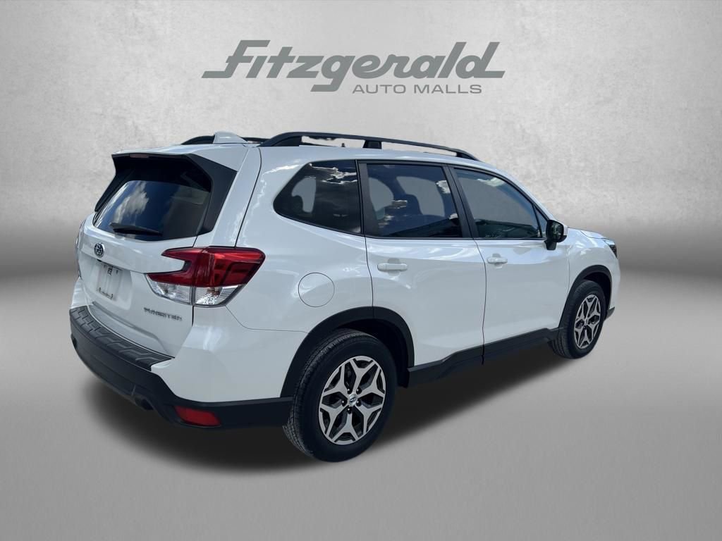 Used 2019 Subaru Forester Premium image 9