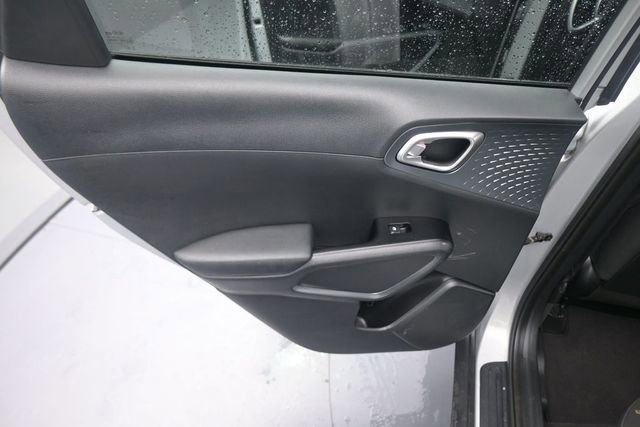 Used 2020 Kia Soul S FWD image 18