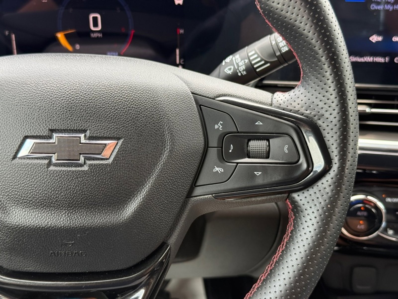 Used 2024 Chevrolet Trax RS w/ Driver Confidence Package image 25