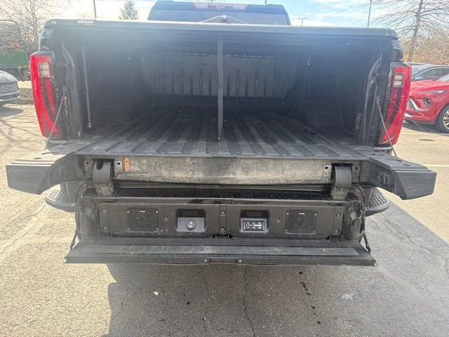 Used 2024 GMC Sierra 2500 Denali Ultimate image 9