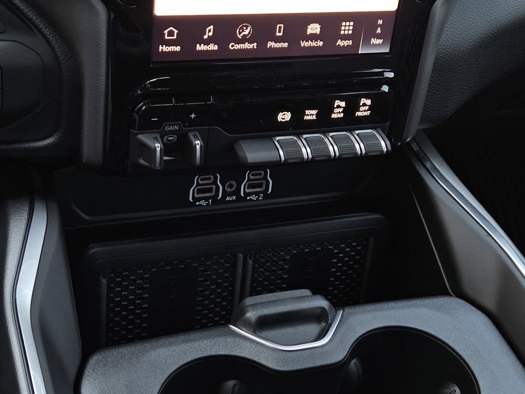 New 2026 RAM 3500 Laramie w/ Night Edition AWD/4WD image 19