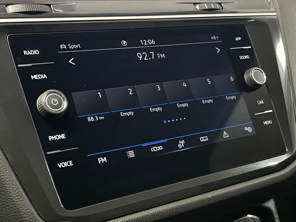 Certified 2024 Volkswagen Tiguan SE AWD/4WD image 28