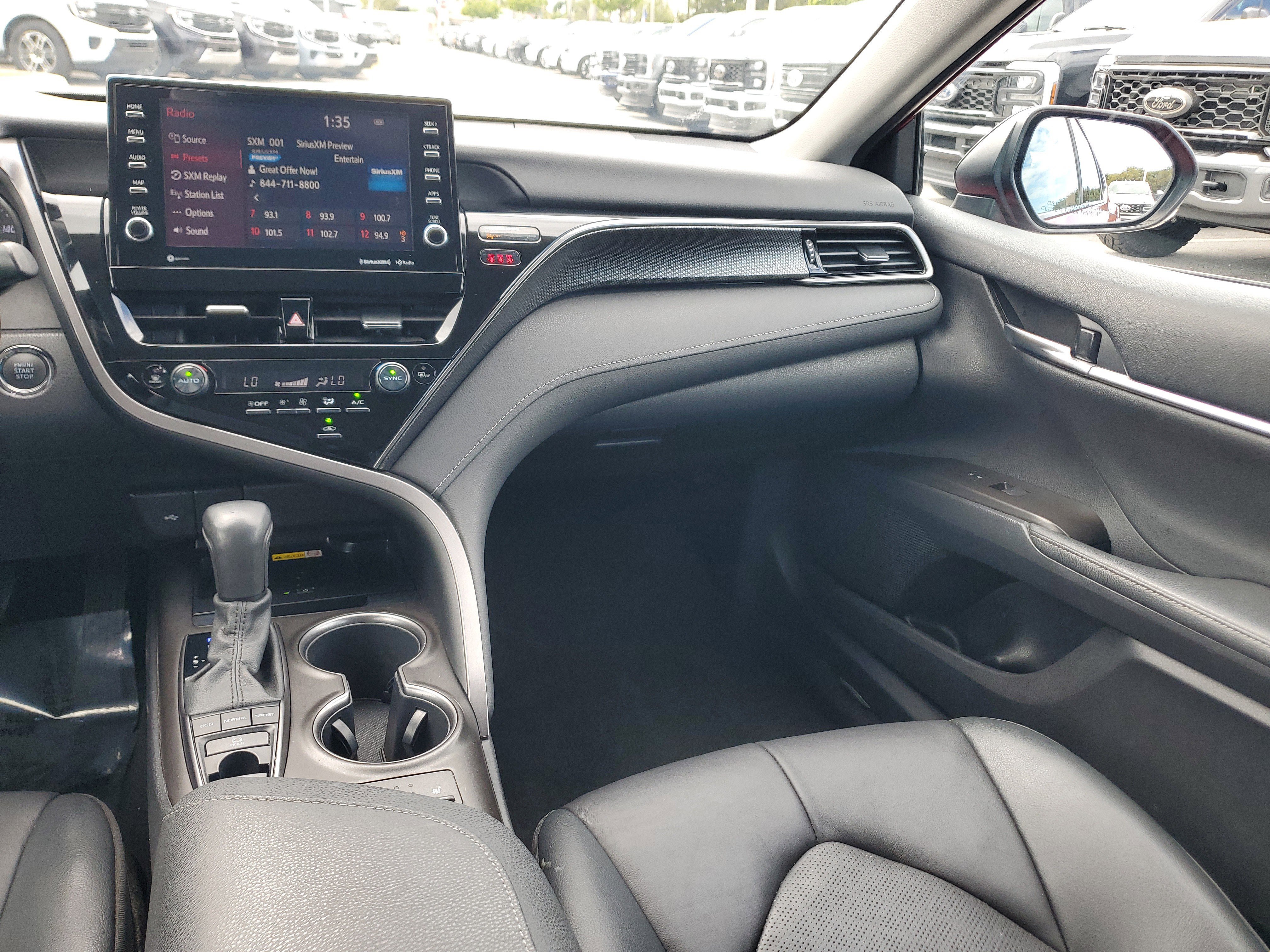 Used 2022 Toyota Camry XSE image 16