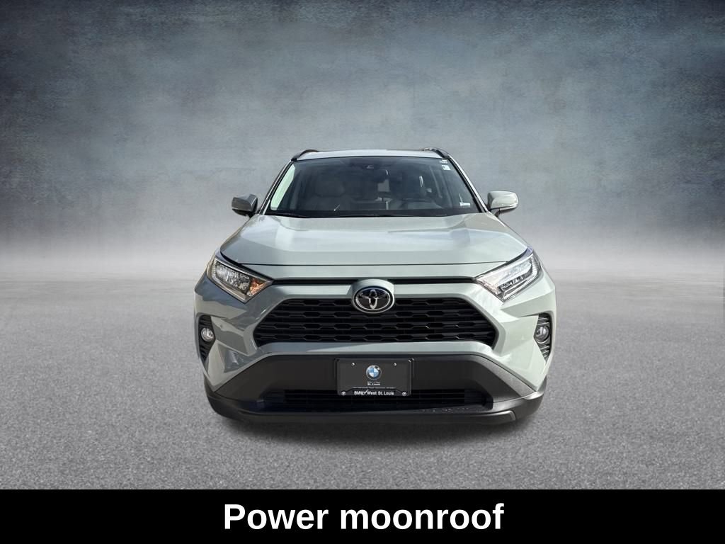 Used 2021 Toyota RAV4 XLE Premium image 9