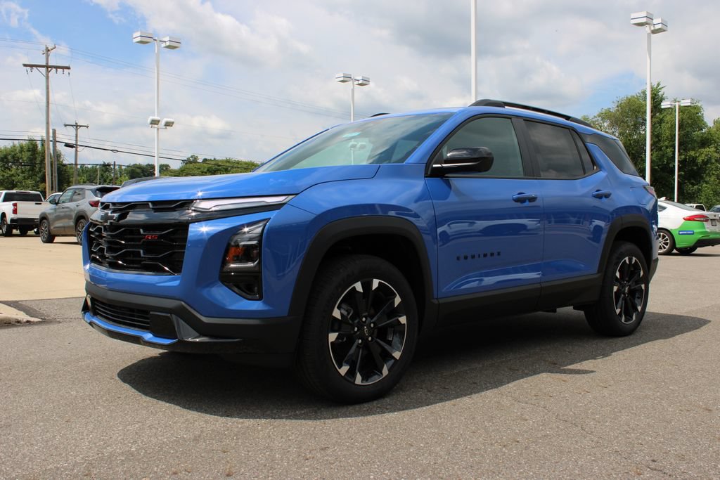 New 2026 Chevrolet Equinox RS w/ Convenience Package III FWD image 11