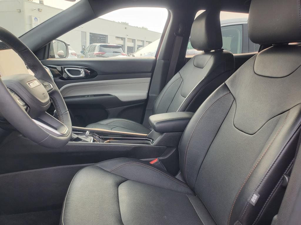 Used 2023 Jeep Compass Limited AWD/4WD image 6
