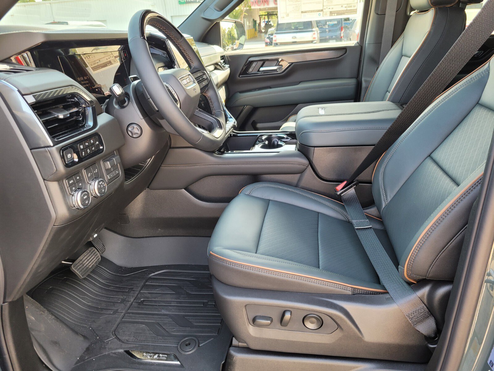 New 2026 GMC Yukon AT4 w/ AT4 Premium Plus Package image 3