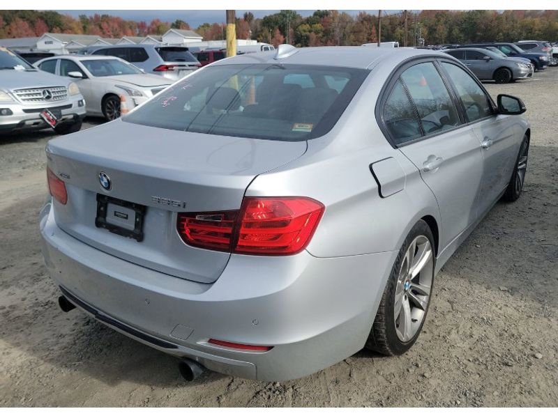 Used 2013 BMW 335i xDrive Sedan AWD/4WD image 3